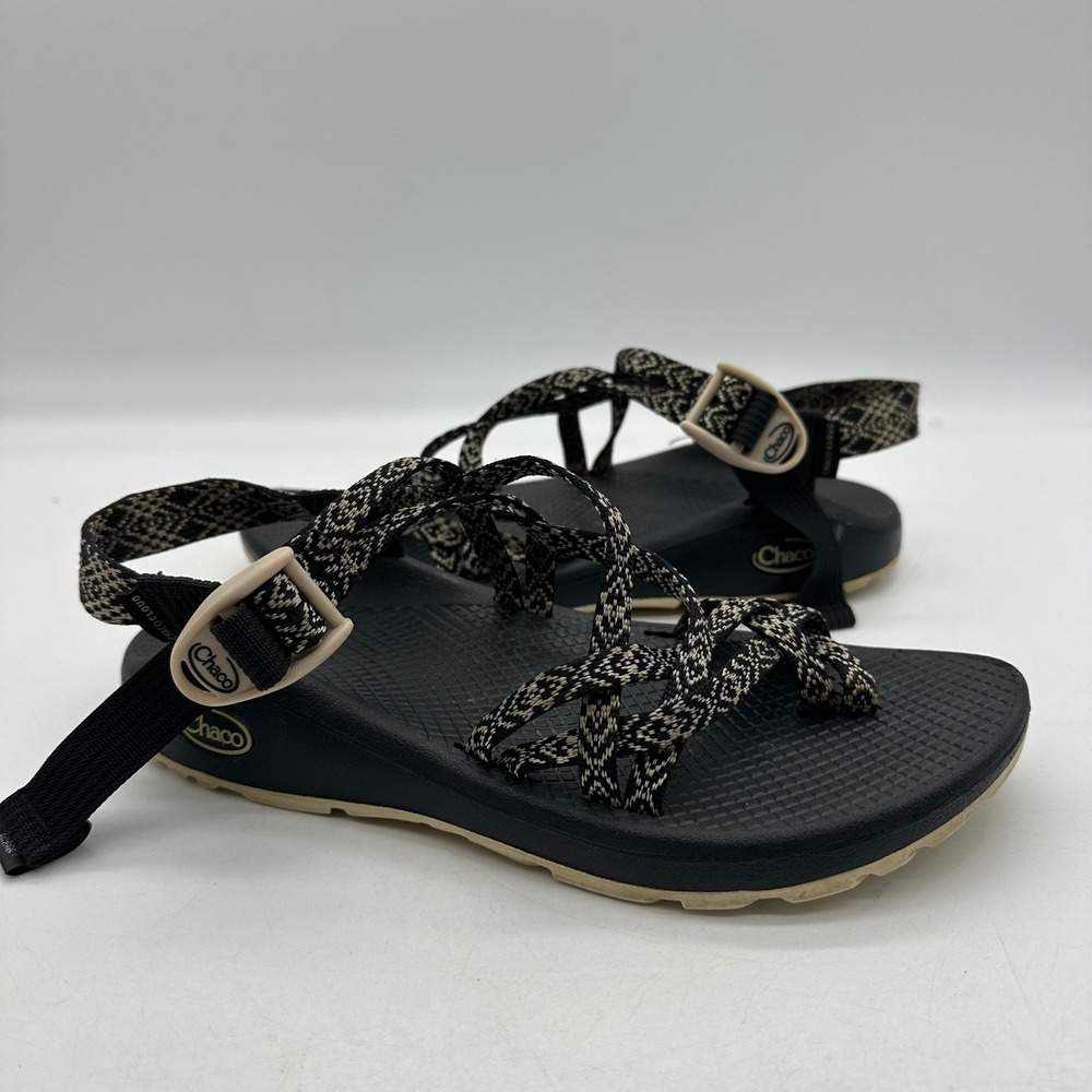 Chaco ZX2 Cloud Womens Size 8 Black White Strappy Toe Loop Hiking Trail Sandals